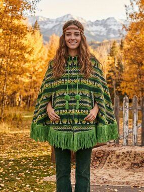 Vtg 60s 70s Guatemalan green yellow woven hippie boho poncho
